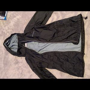 Women’s size medium Columbia rain jacket